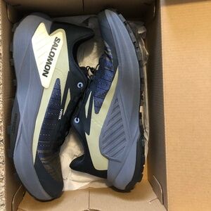 Genesis Trail-Running Shoes - Women's US 7